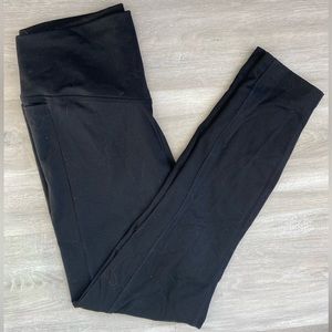 PINK Ultimate leggings. Metallic PINK logo on side pocket